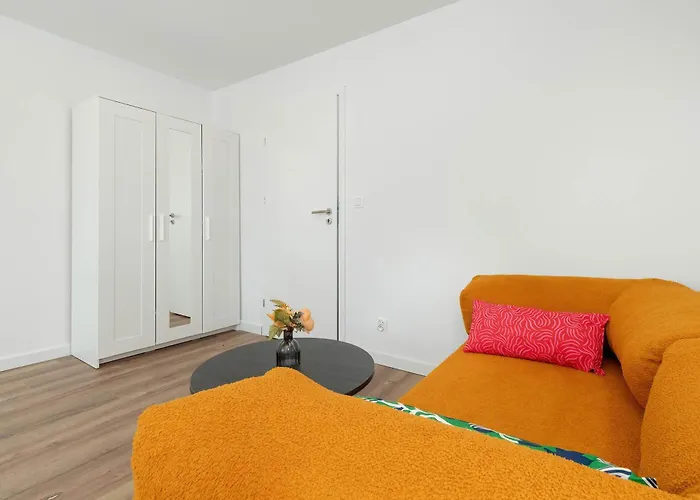 Spacious In For 6 People By Renters Apartment *